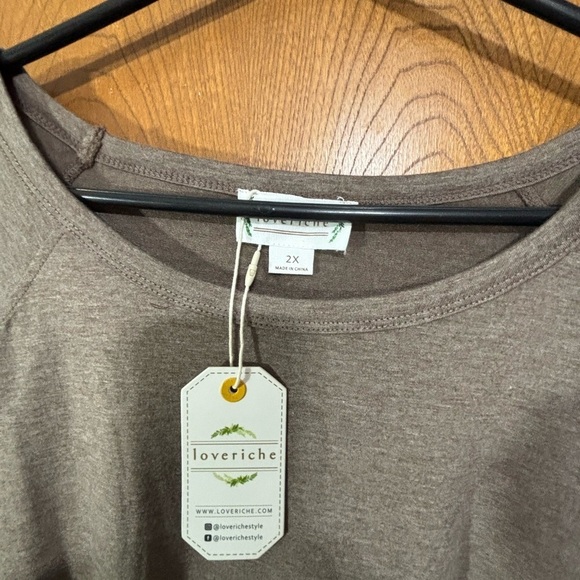 LoveRiche Long Ruffled Sleeve Light Brown Tee Tunic
2X
NWT - Picture 3 of 4